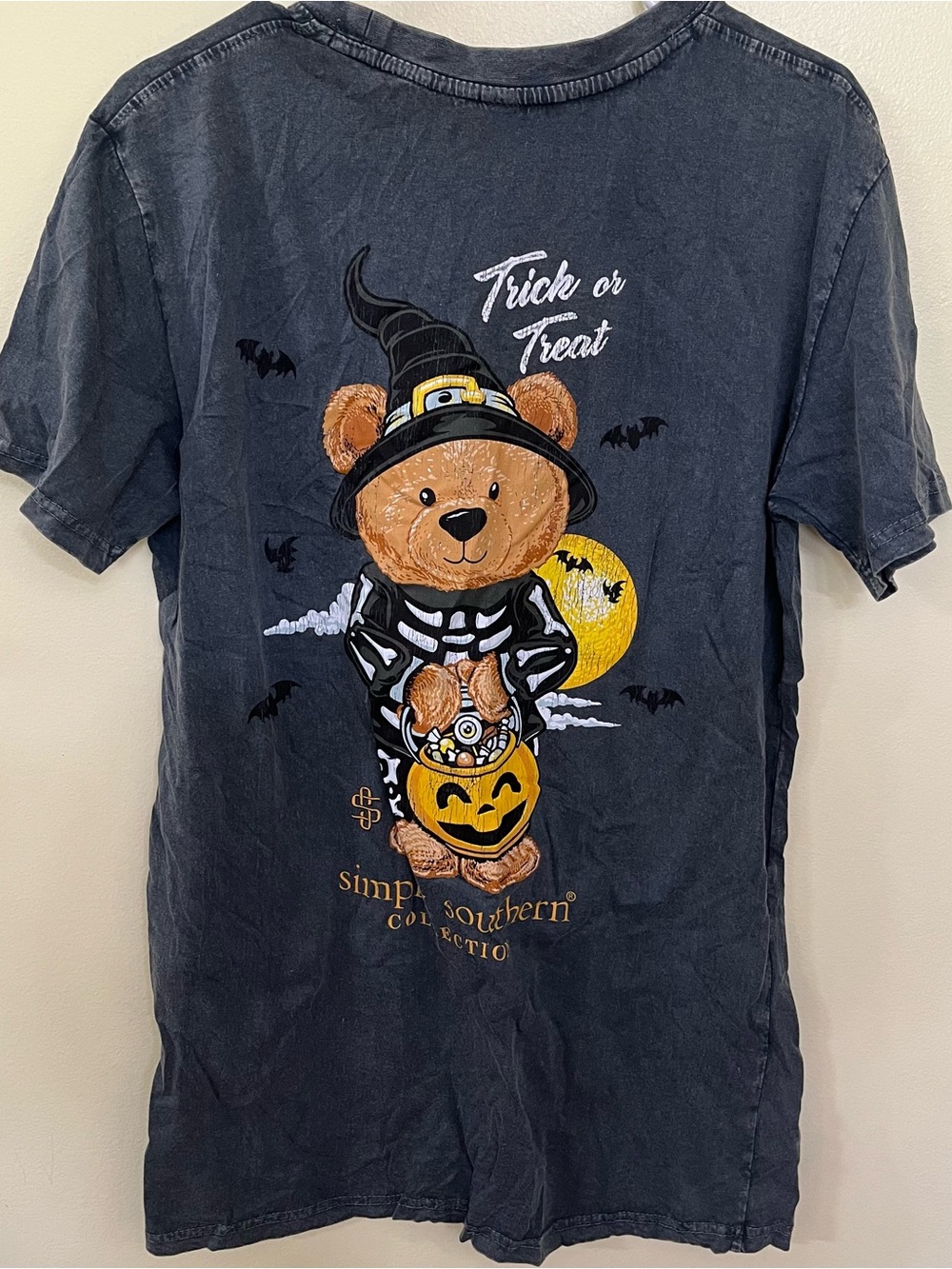 NWT Simply Southern Short Sleeve T-Shirt Size Large Available Halloween - Picture 5 of 6